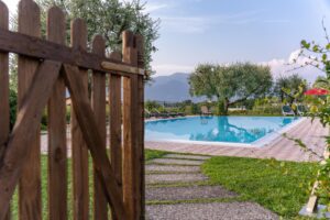 Locanda da Vittorio Manerba, cancello ingresso piscina